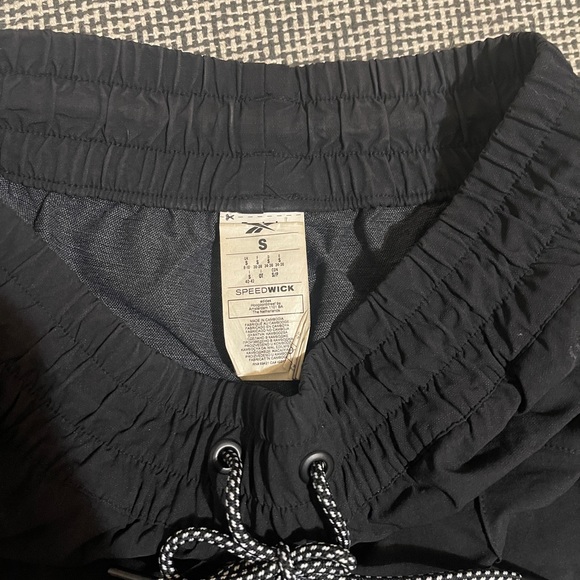 Reebok speed-wick black joggers - Picture 2 of 3